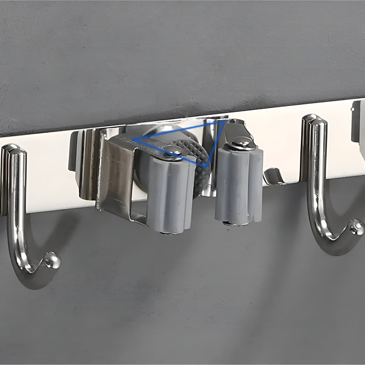 MopDock™ – Suporte Premium de Parede para Vassouras e Rodos