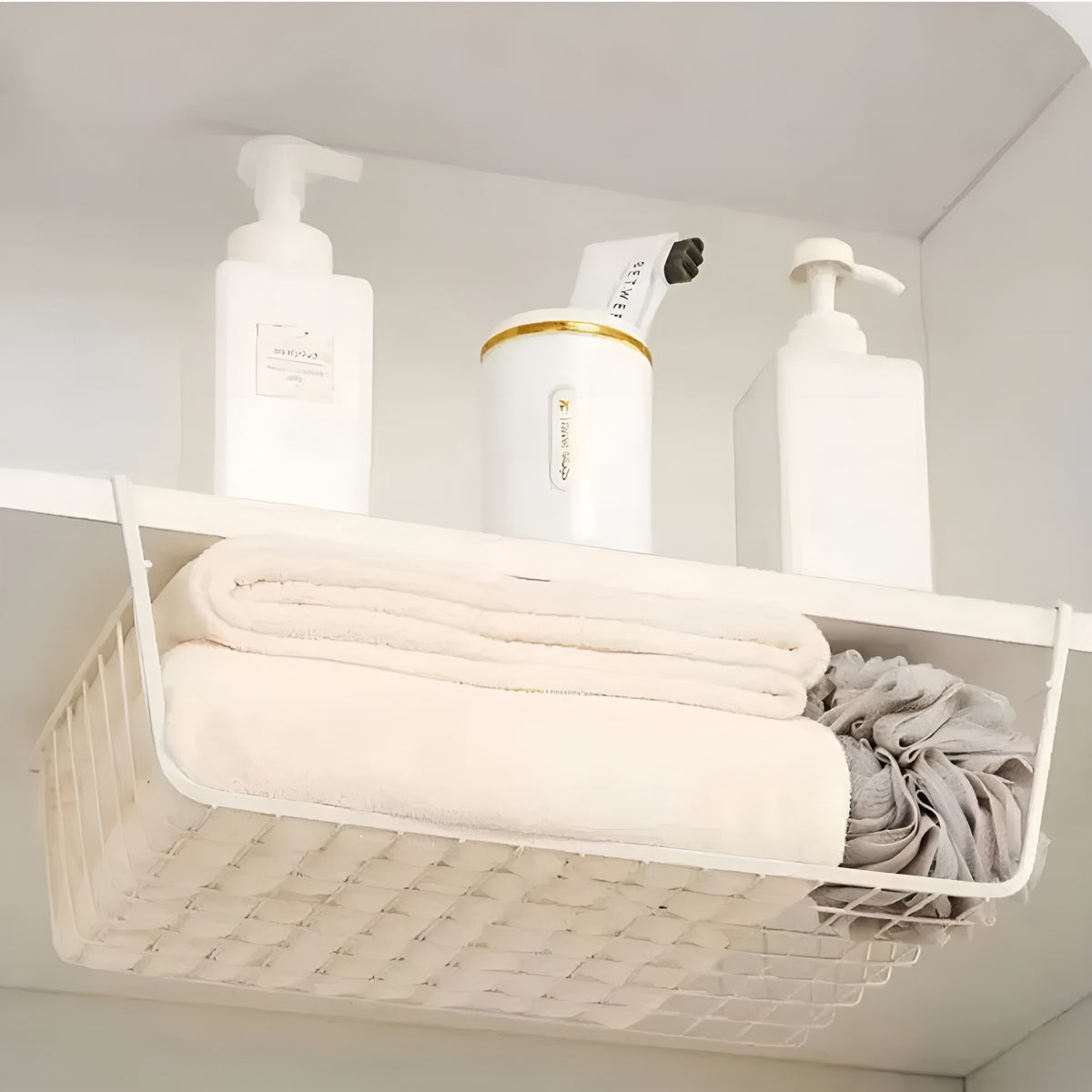 ShelfBasket™ – Cesto Suspenso Premium para Armários